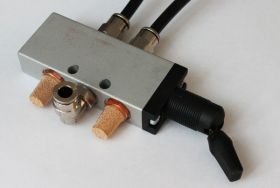 ПНЕВМАТИЧЕСКАЯ УСТАНОВКА ДЛЯ ЗАПРАВКИ АЭРОЗОЛЕЙ